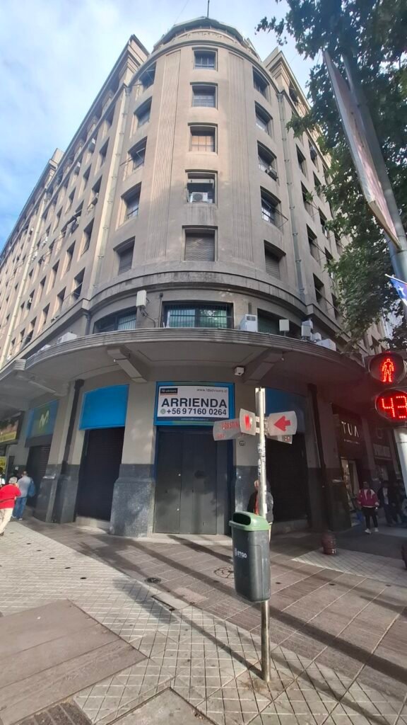 Arriendo de local comercial en Paseo Ahumada Santiago publicado en ChileMarketplace.cl/marketplace.