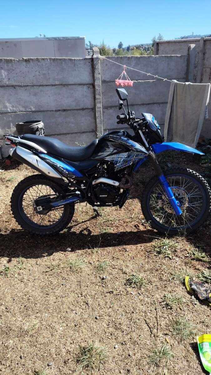 Vendo moto excelentes condiciones