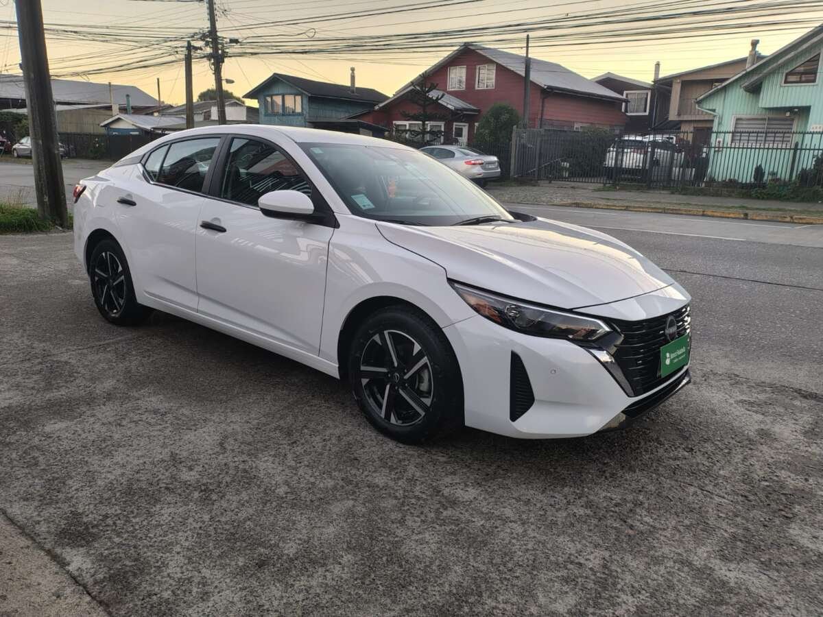 SE VENDE NISSAN SENTRA MODELO SENSE 2.0  2025
