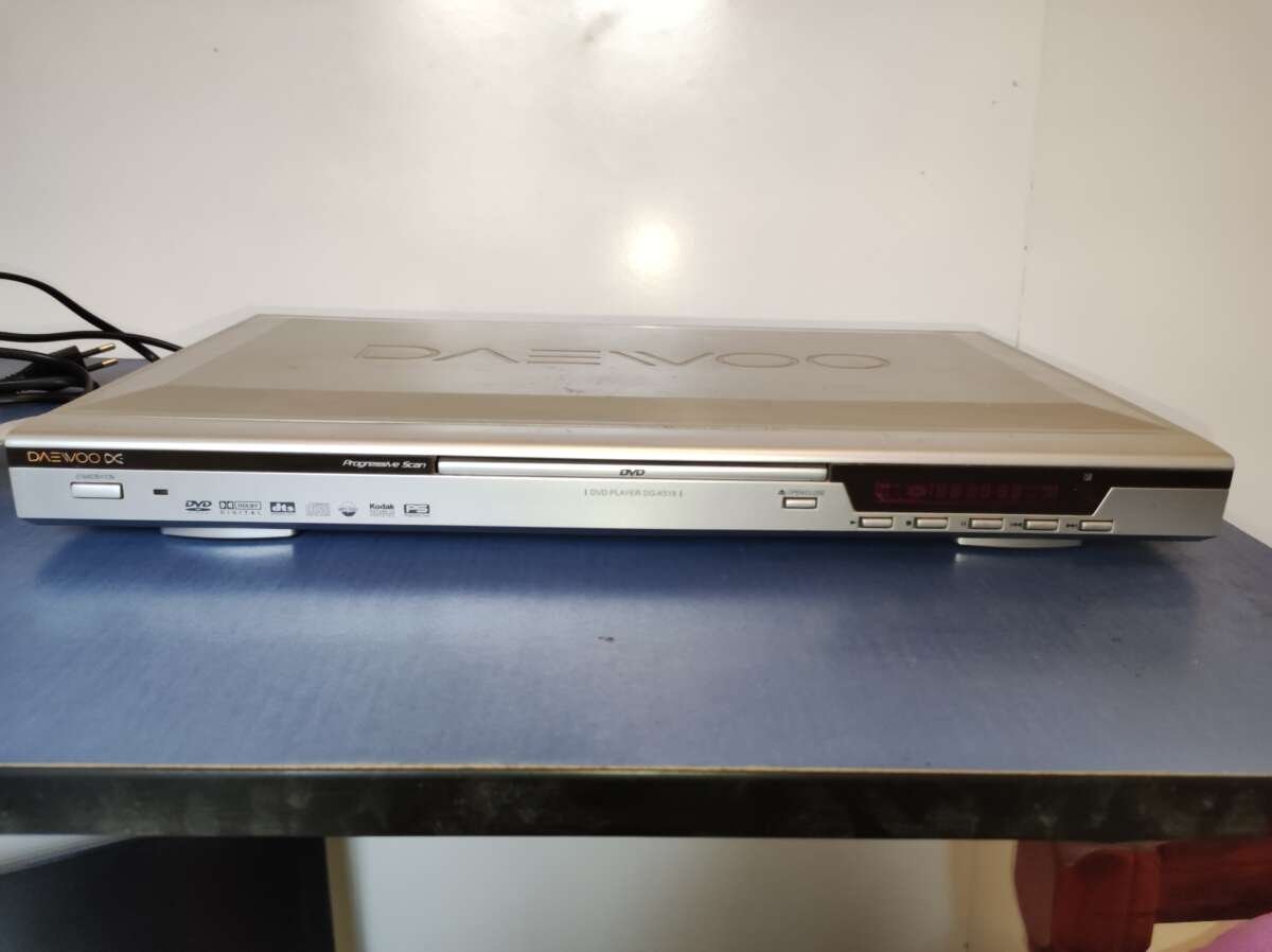 Reproductor de DVD Daewoo DG-K518 [Usado]