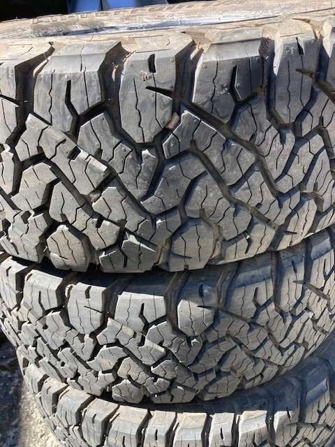 Vendo 4 Neumáticos 265/65R  aro 17  BFGoodrich All Terrain