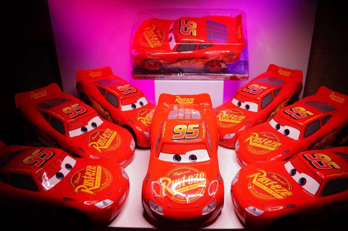 Rayo McQueen 27 cm, Nuevos (Entrega en Santiago y envíos a todo chile)